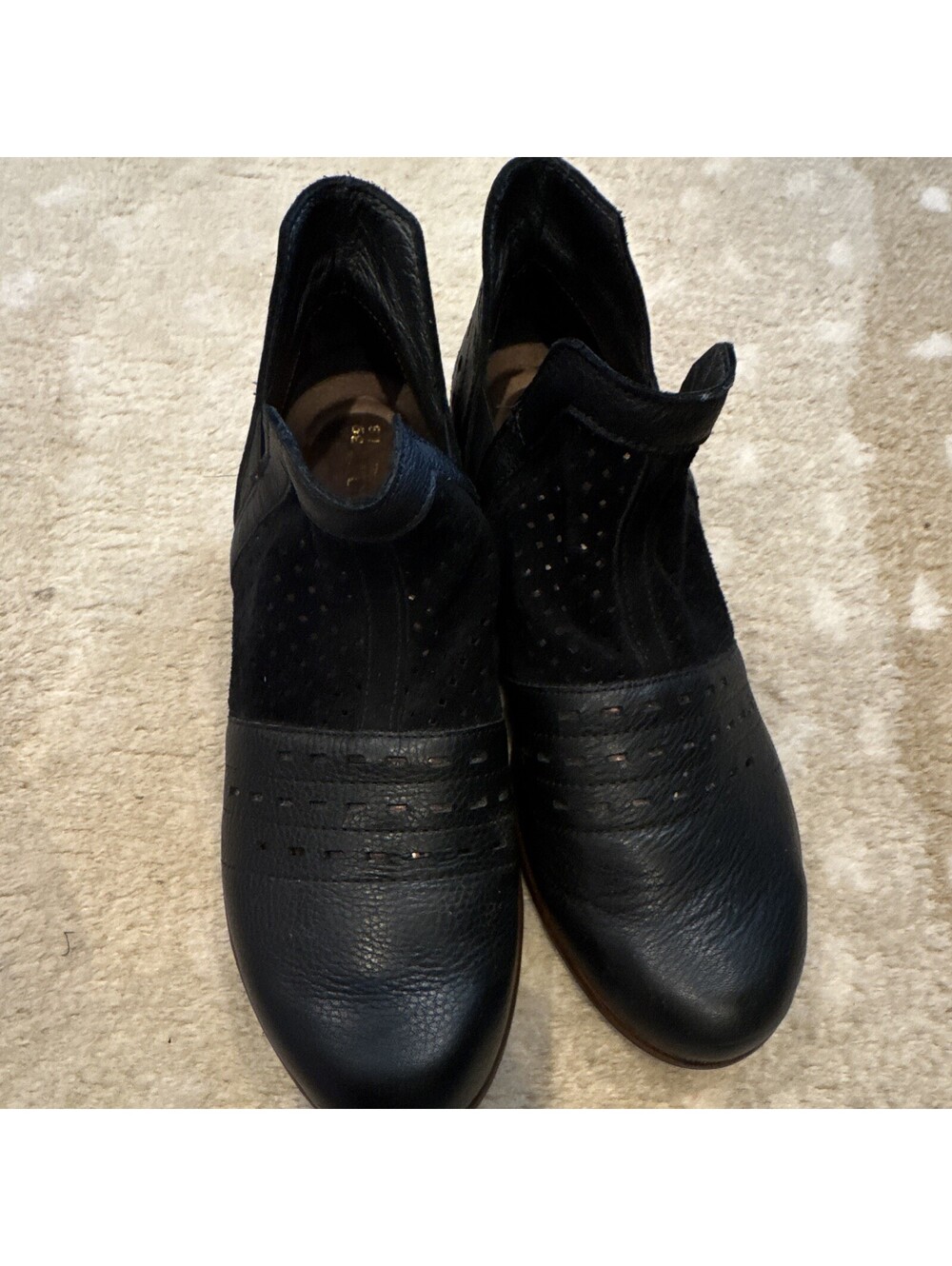 Naot Rivotra black bootie size ladies 8/39